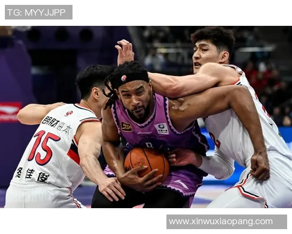 广州篮球队的崛起与挑战:探索他们在全国篮球舞台上的力量与影响 广州篮球队的崛起与挑战:探索他们在全国篮球舞台上的力量与影响